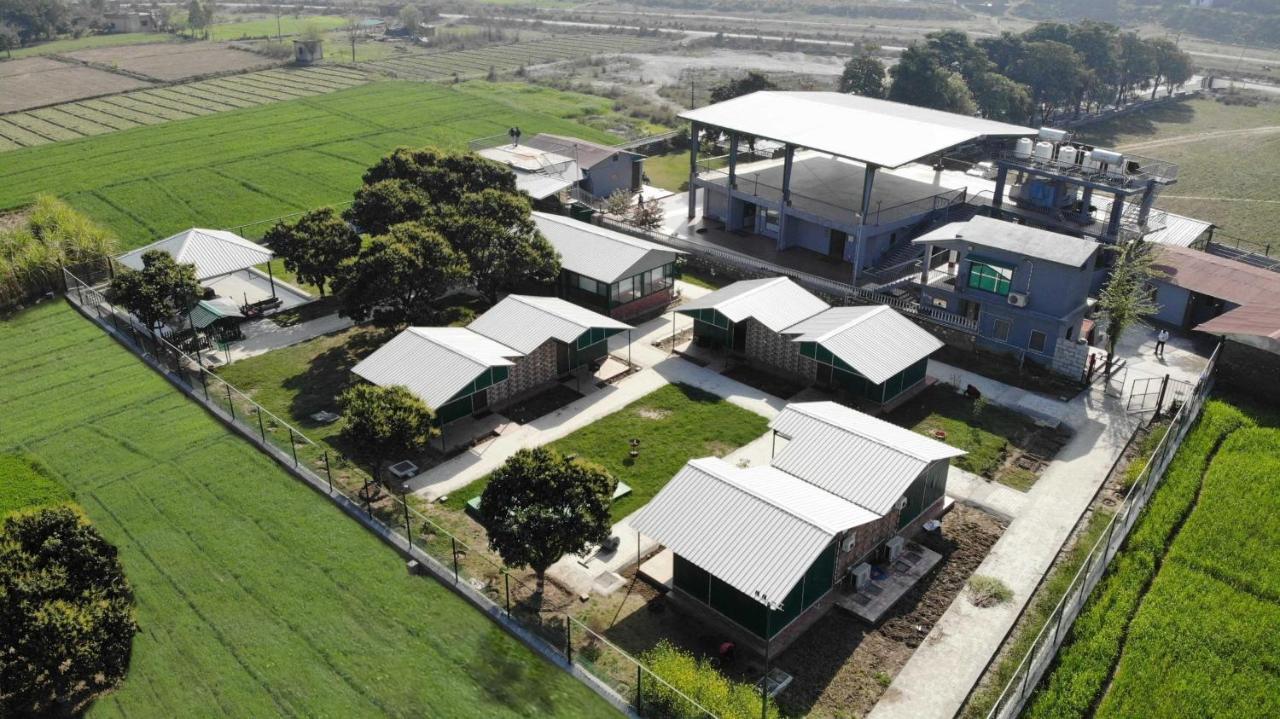 Sukoon - A Wellness Resort, Uttarakhand Chuharpur Eksteriør billede